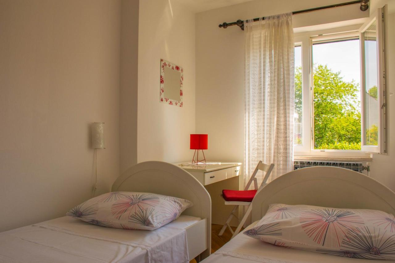 Apartments White & Green In Malinska Exterior foto